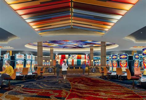 resorts world casino hours